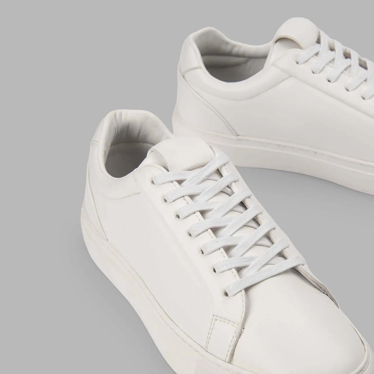 BlancPeak | Plain White Sneakers