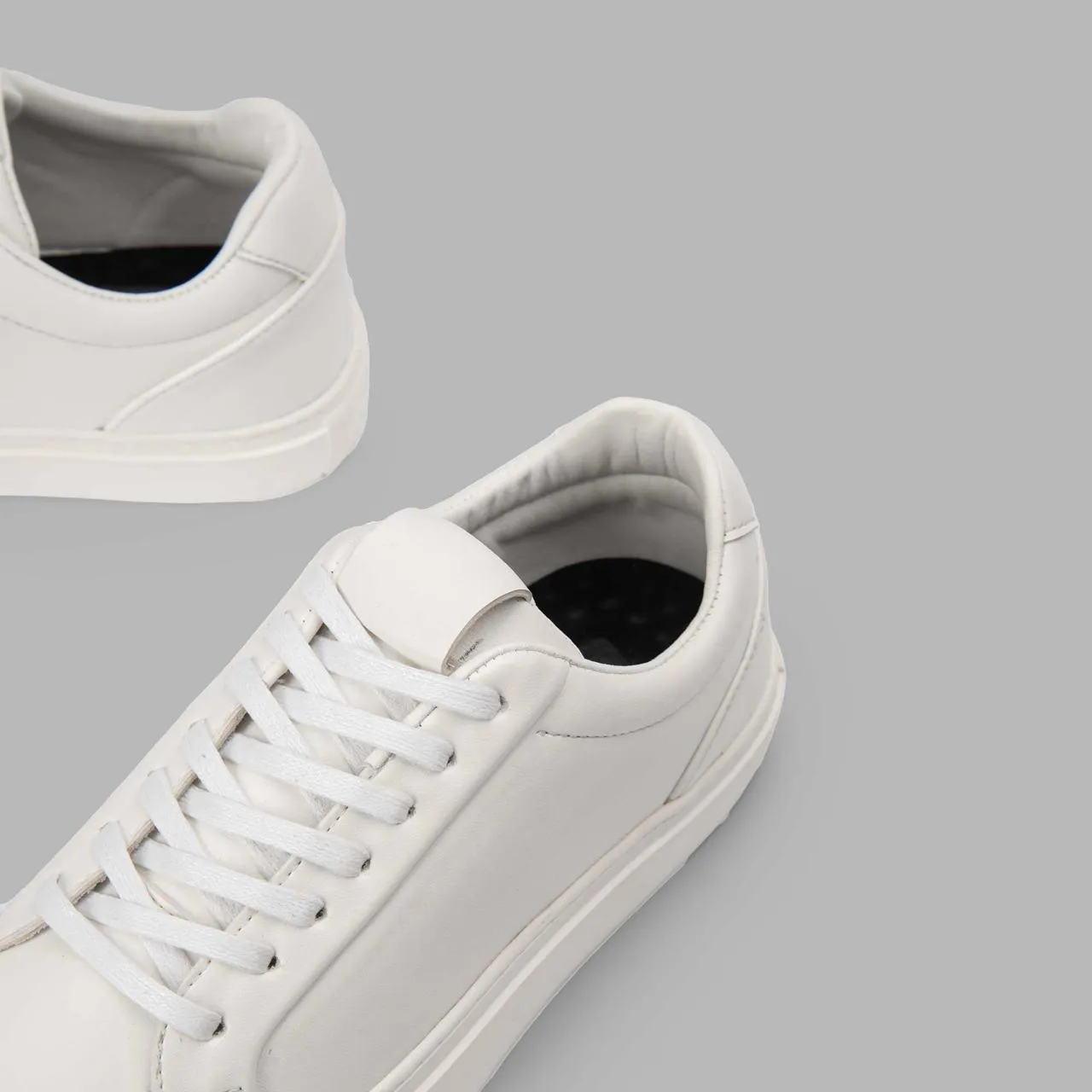 BlancPeak | Plain White Sneakers