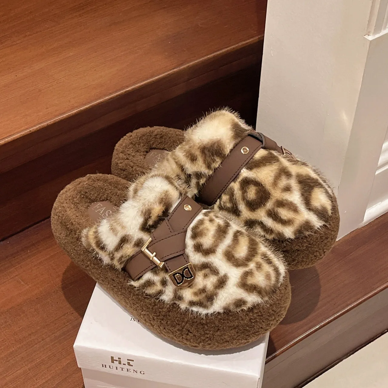 Leopard print fur slippers for women wear 2024 new popular Internet celebrities with a sense of luxury thick-soled plush toe cotton slippers in autumn and winter