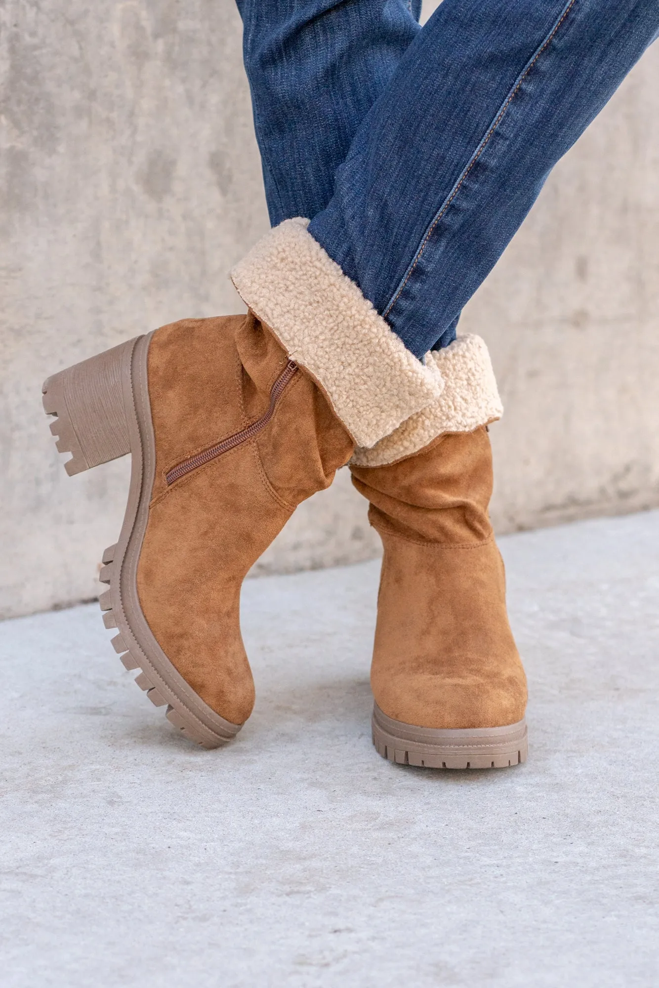 Snuggy Boots - Tan