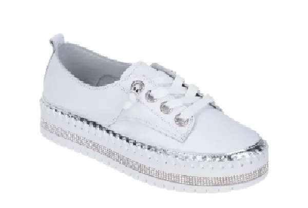 Susan Sneaker- white