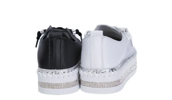 Susan Sneaker- white